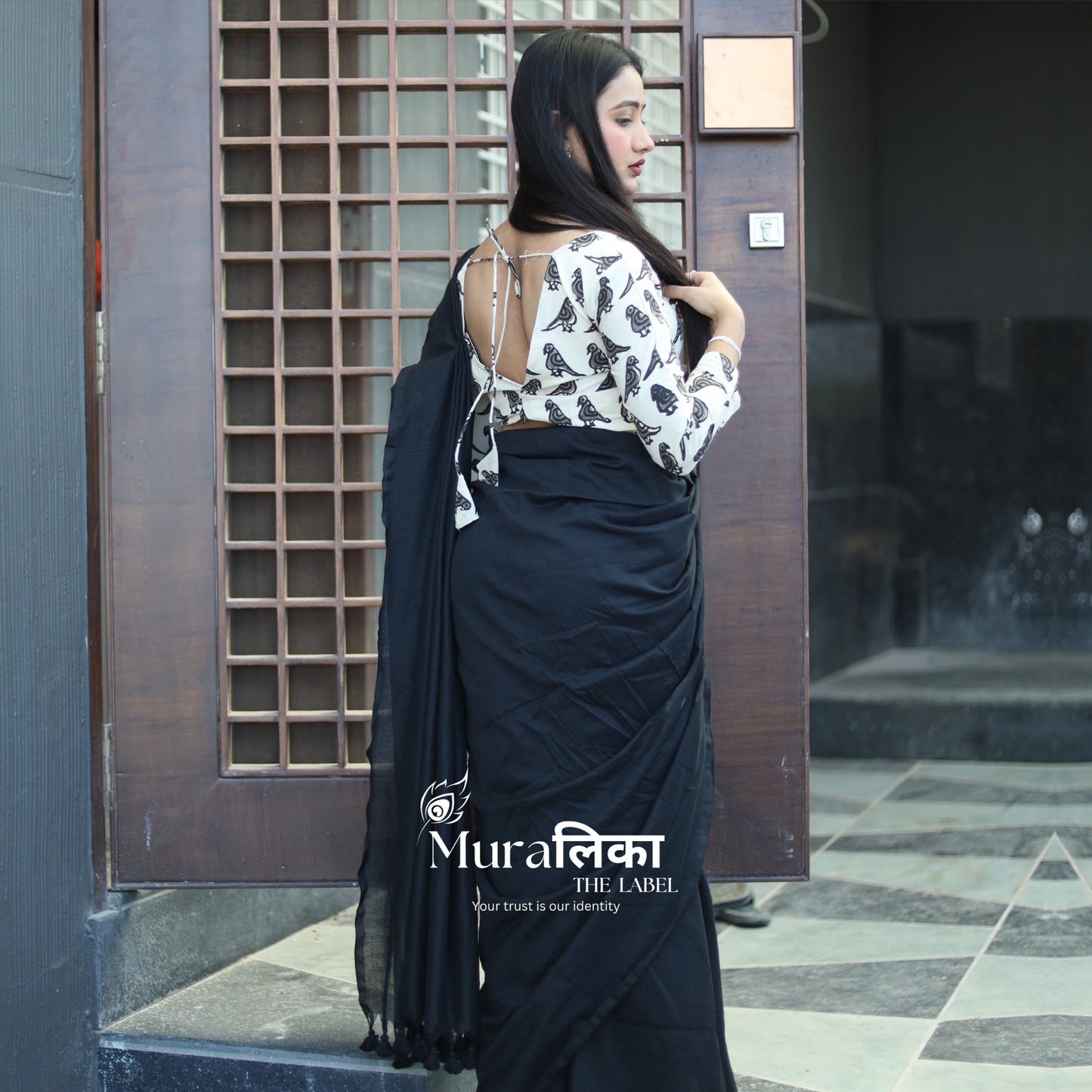 Muralika Black Handloom Saree