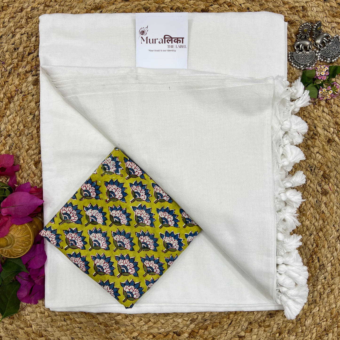 Muralika White Handloom Saree