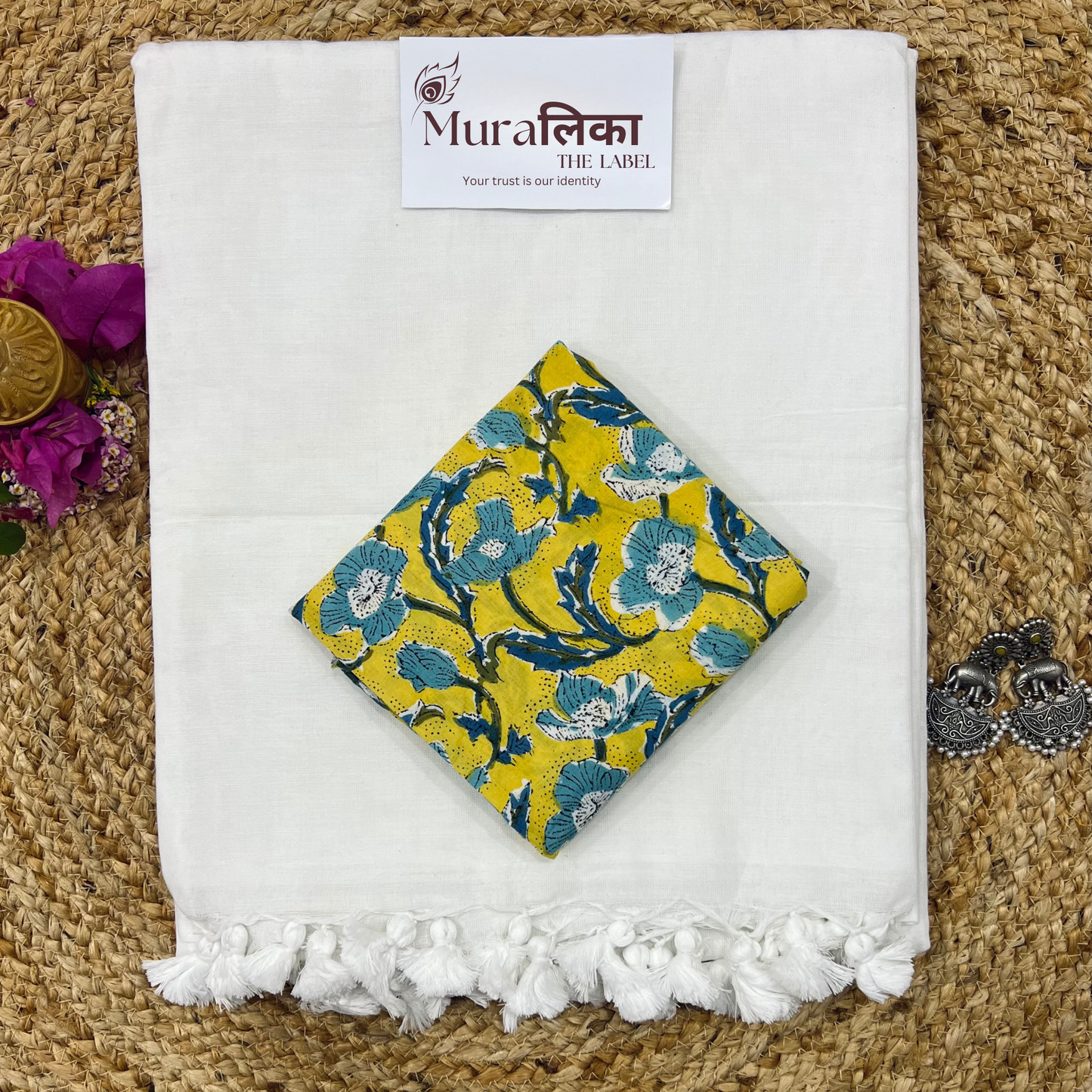 Muralika White Handloom Saree