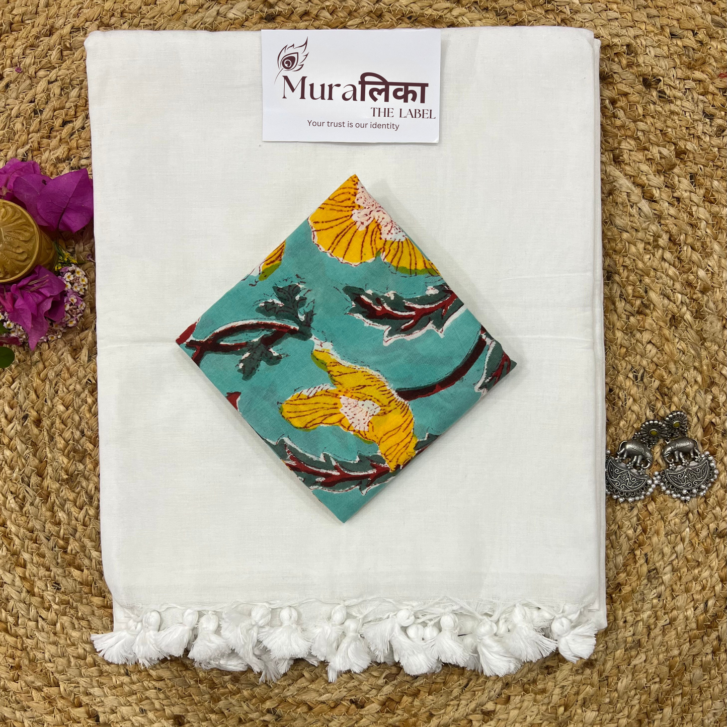 Muralika White Handloom Saree