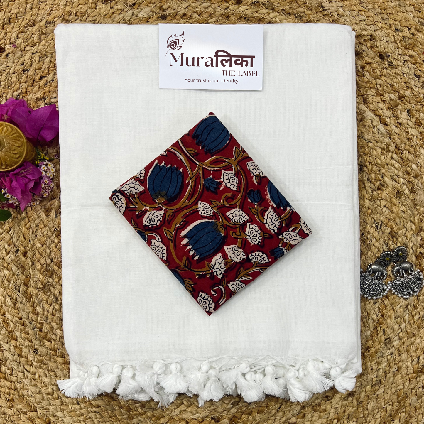 Muralika White Handloom Saree