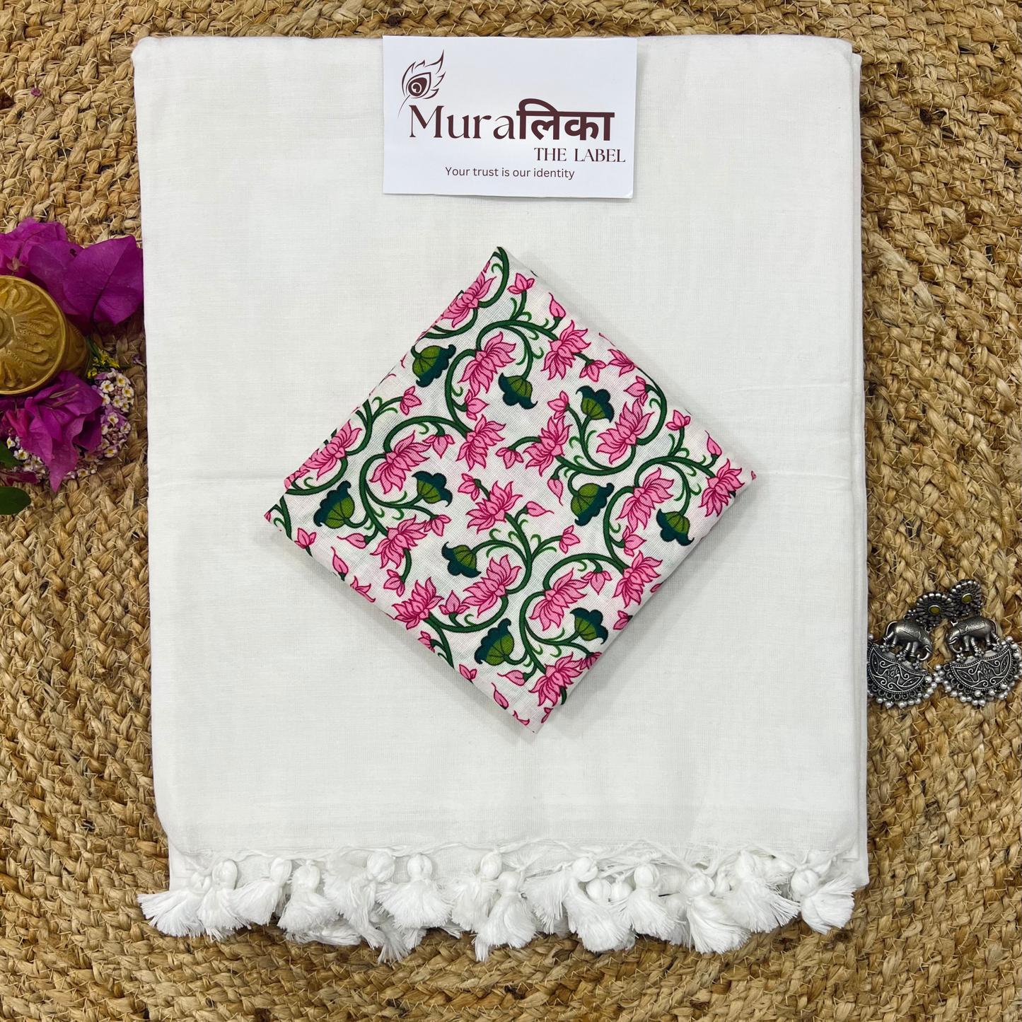 Muralika White Handloom Saree