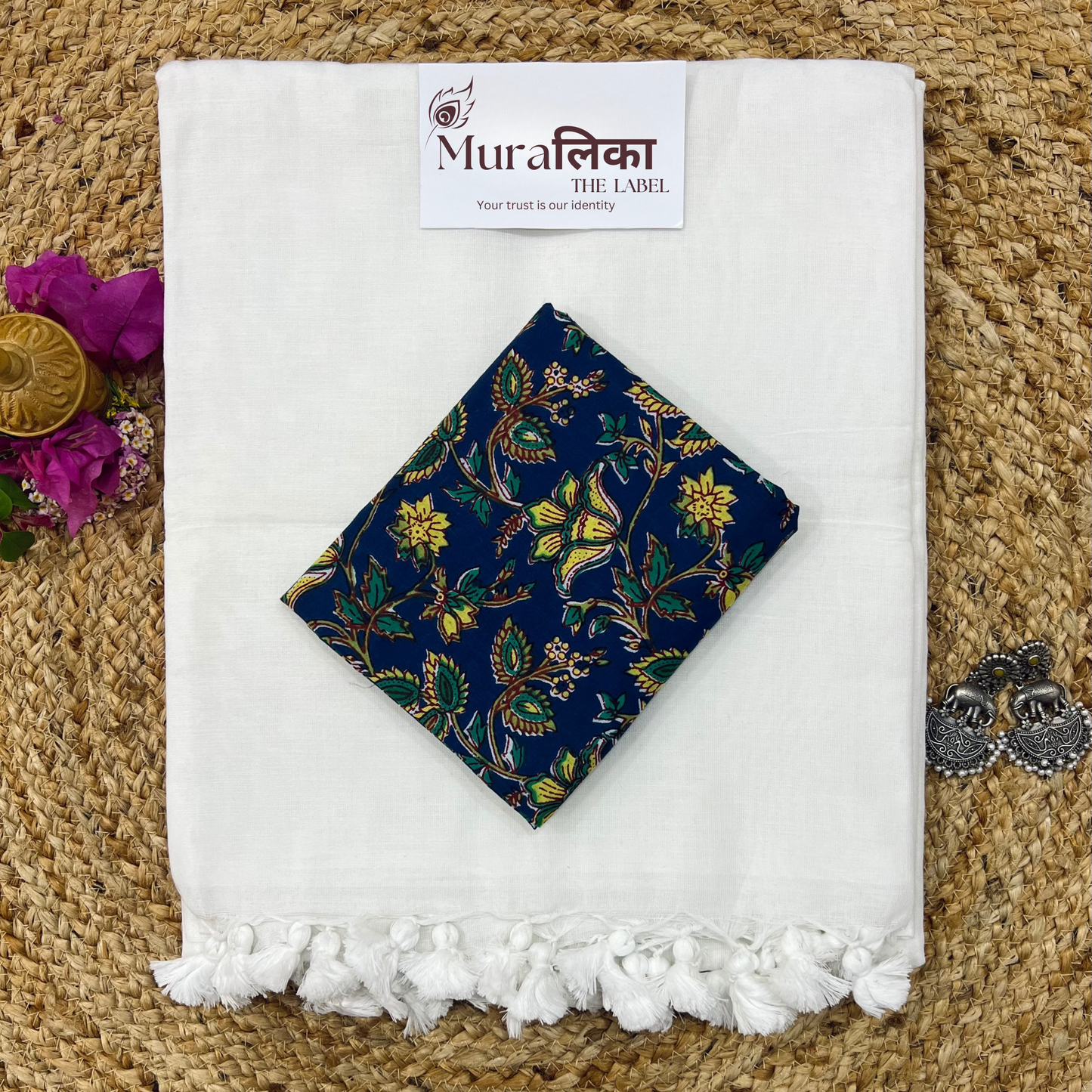 Muralika White Handloom Saree