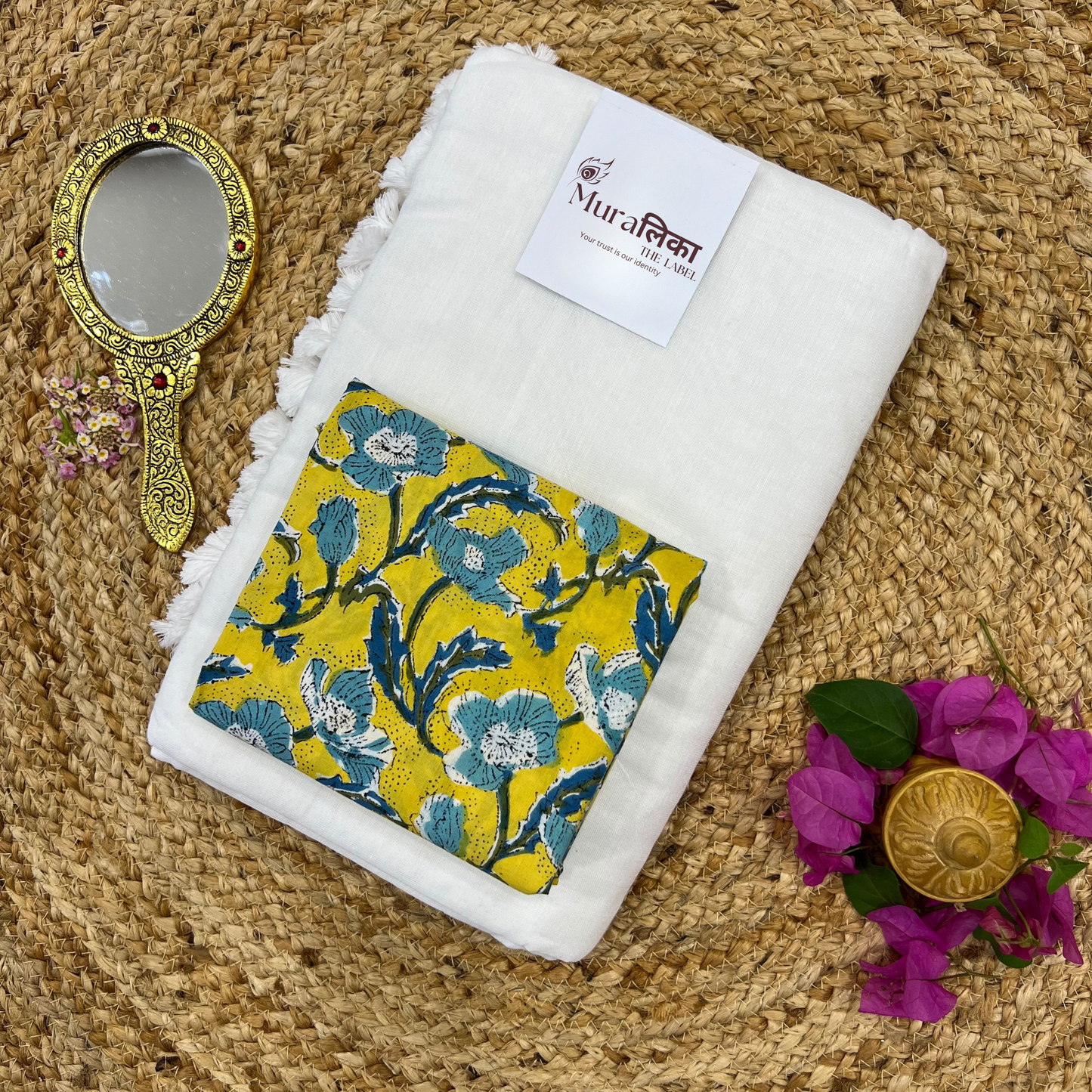 Muralika White Handloom Saree