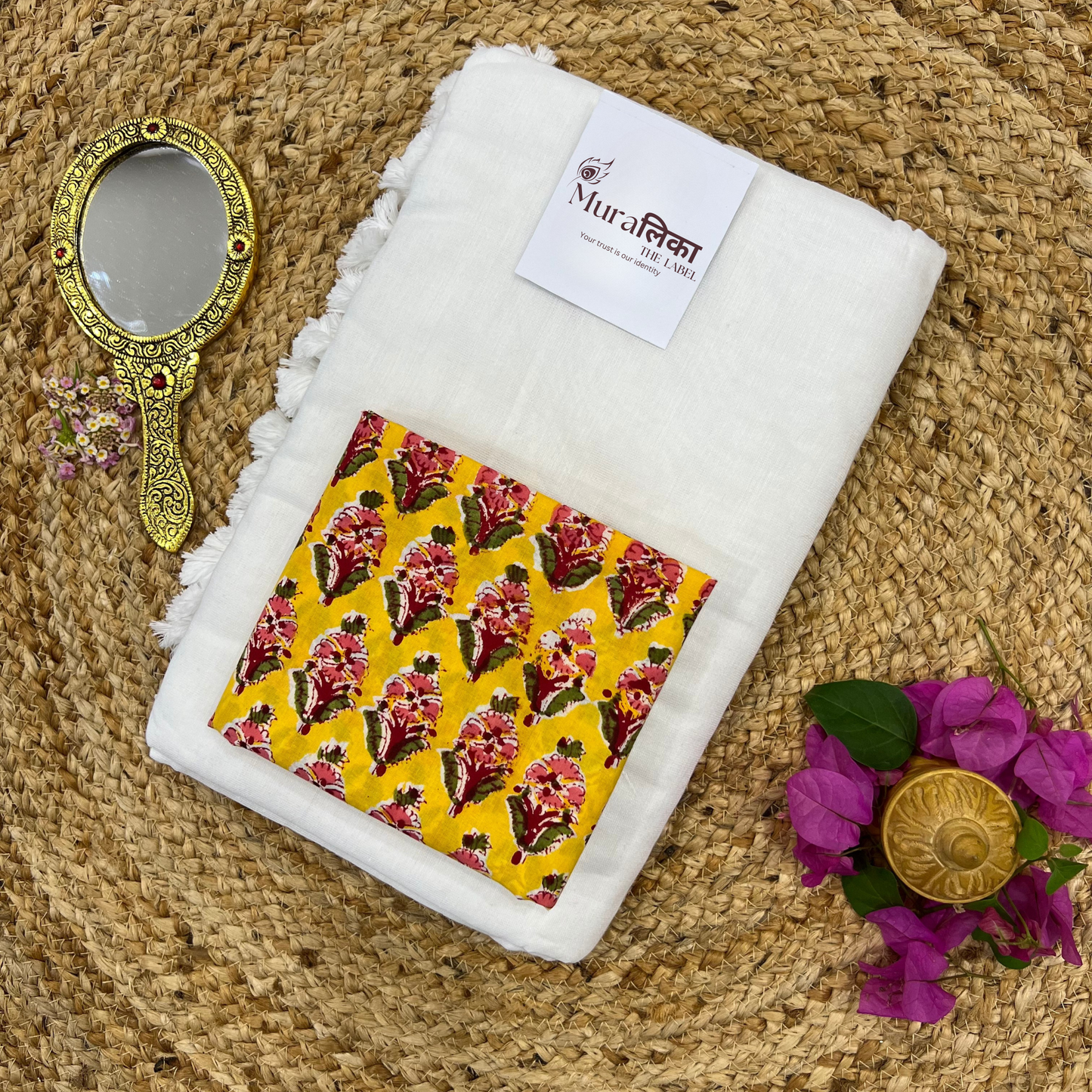 Muralika White Handloom Saree