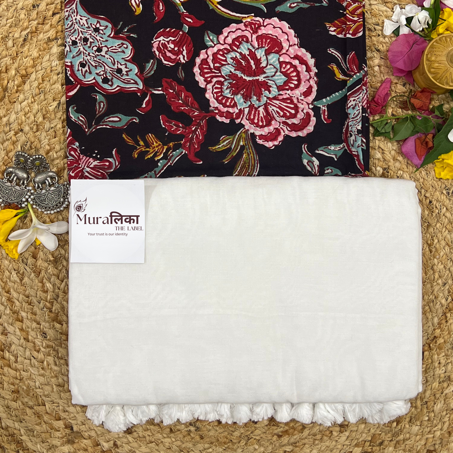 Muralika White Handloom Saree