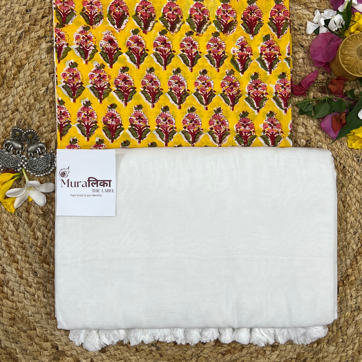 Muralika White Handloom Saree