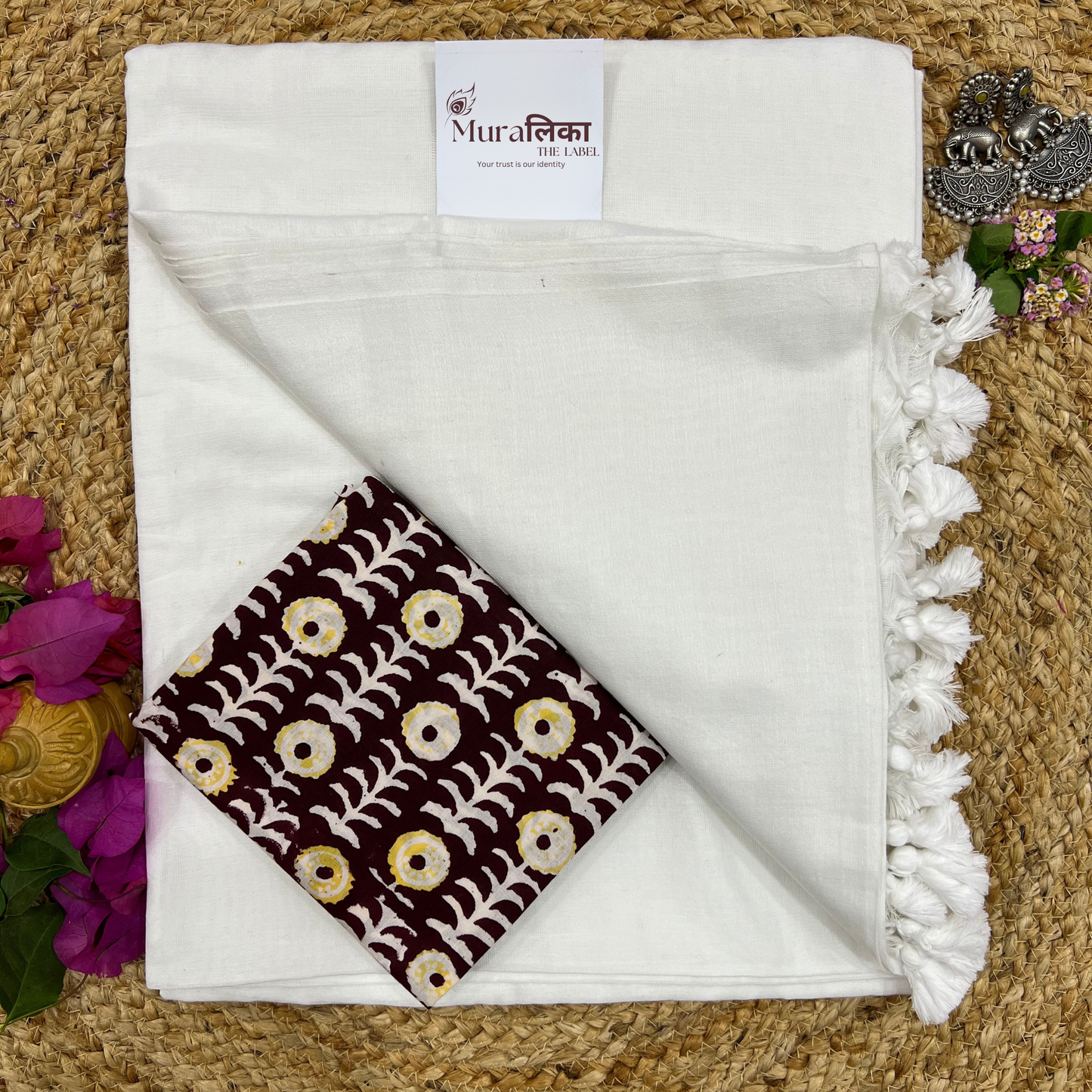 Muralika White Handloom Saree