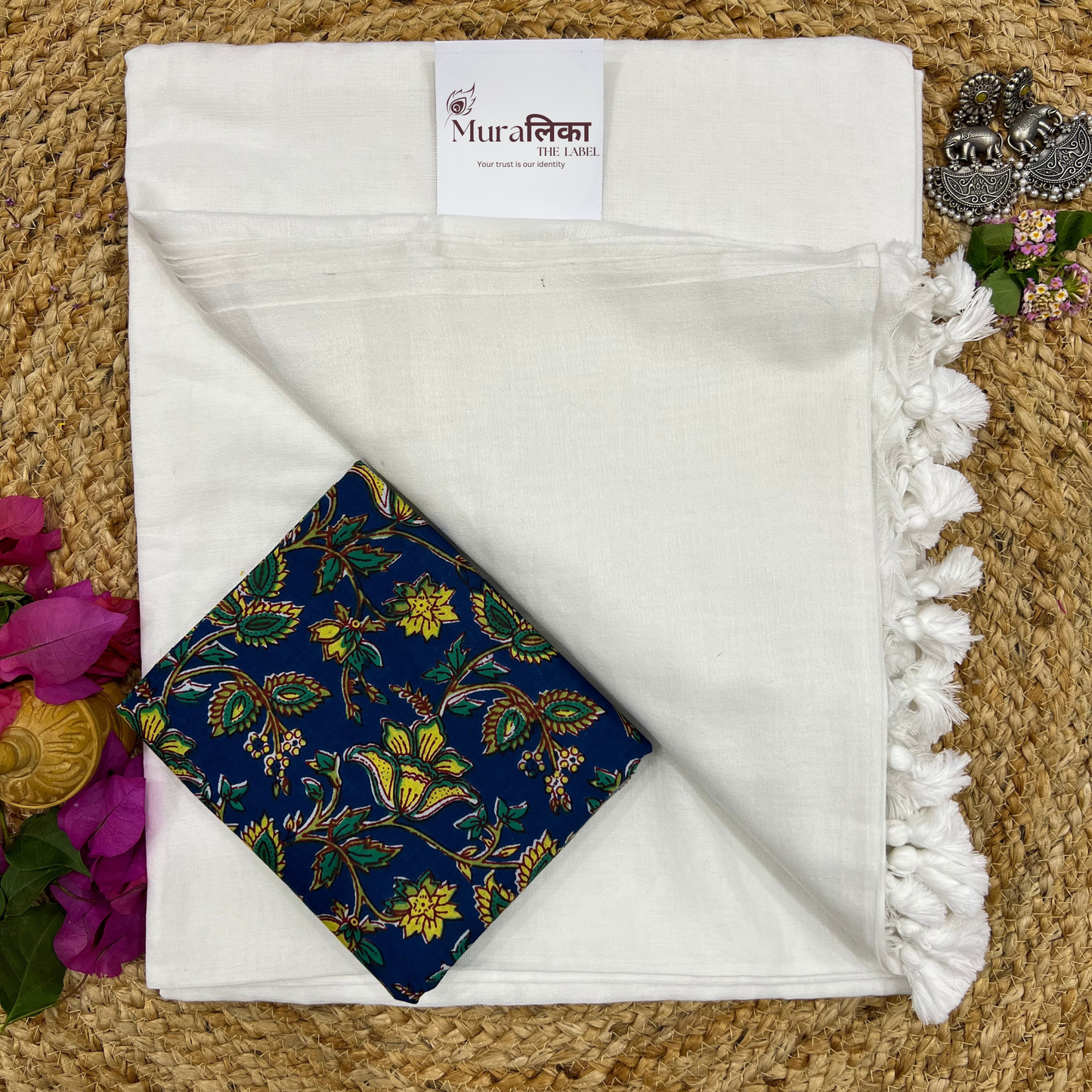 Muralika White Handloom Saree