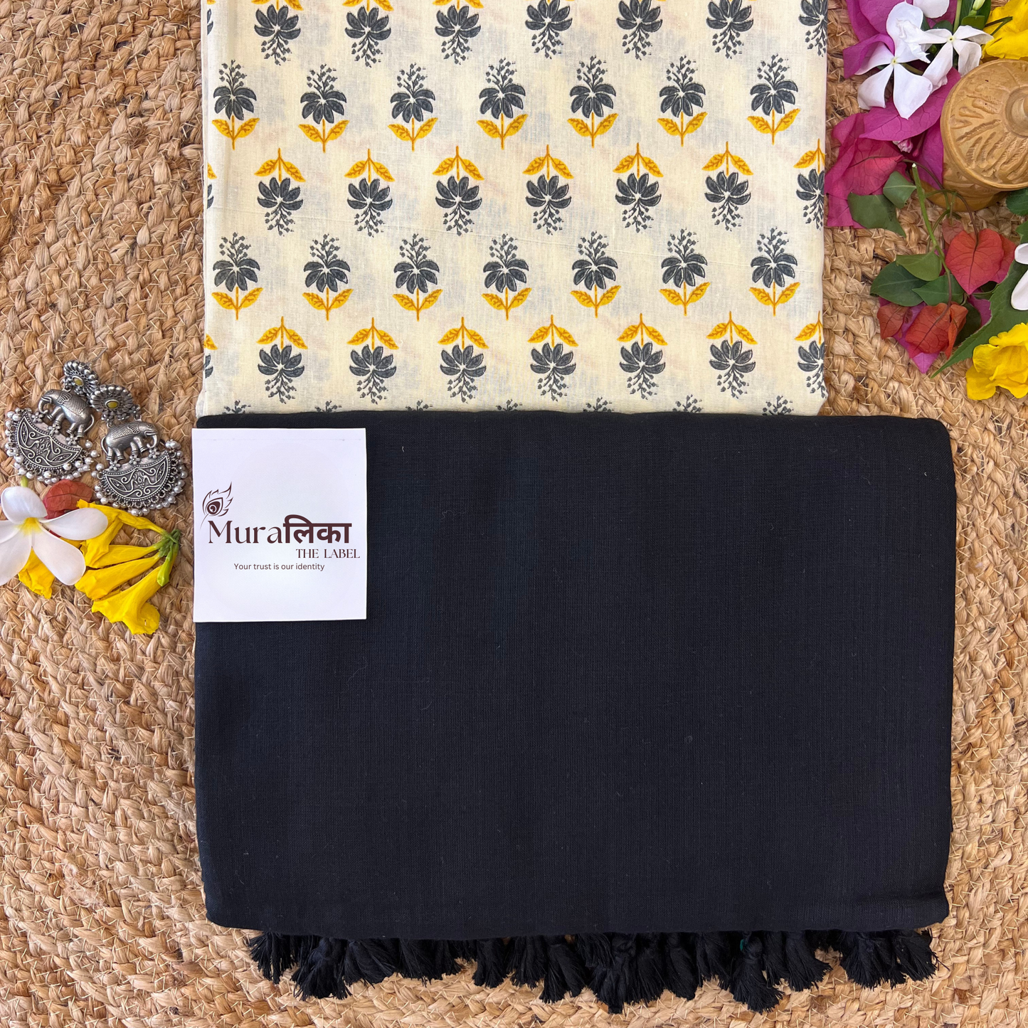 Muralika Black Handloom Saree