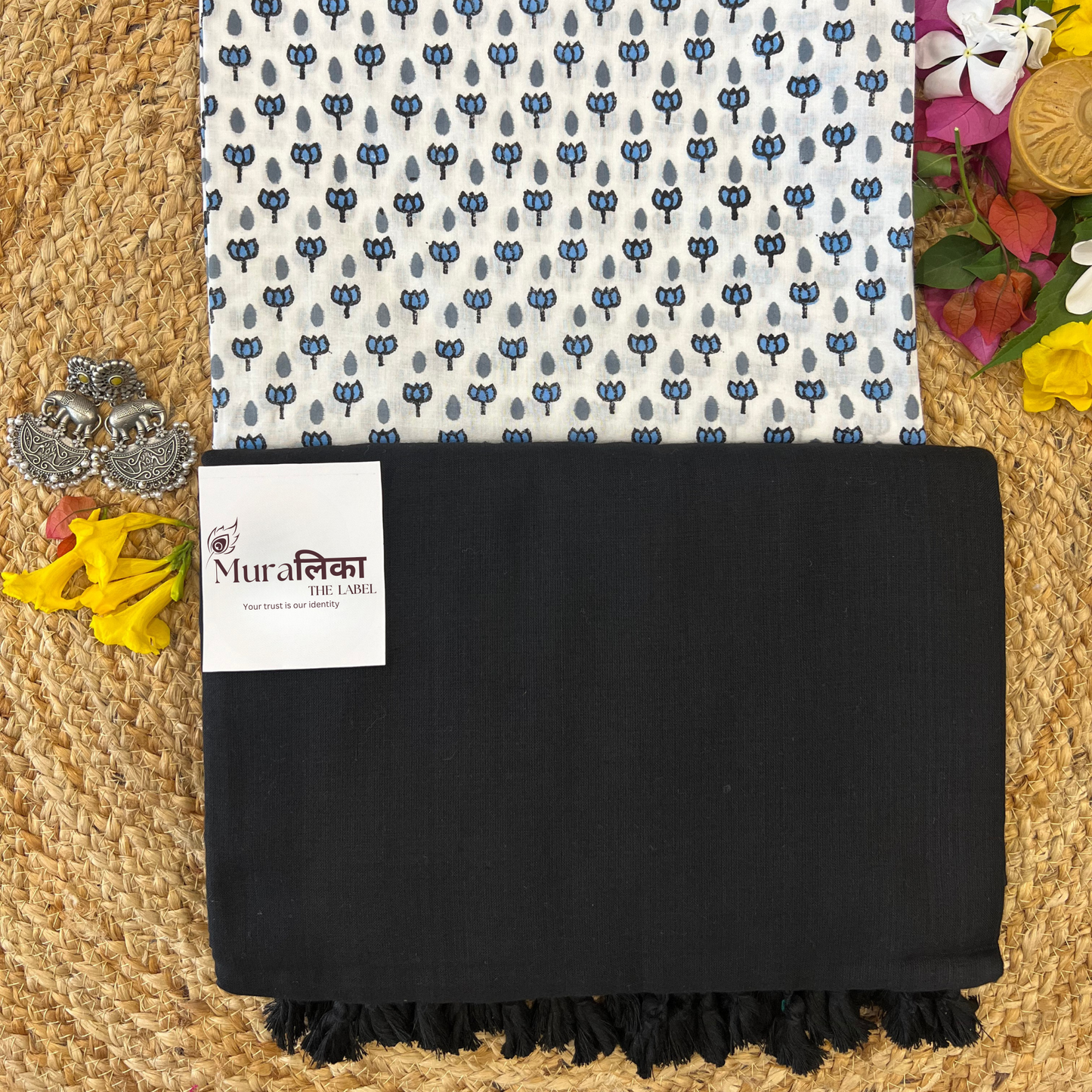Muralika Black Handloom Saree