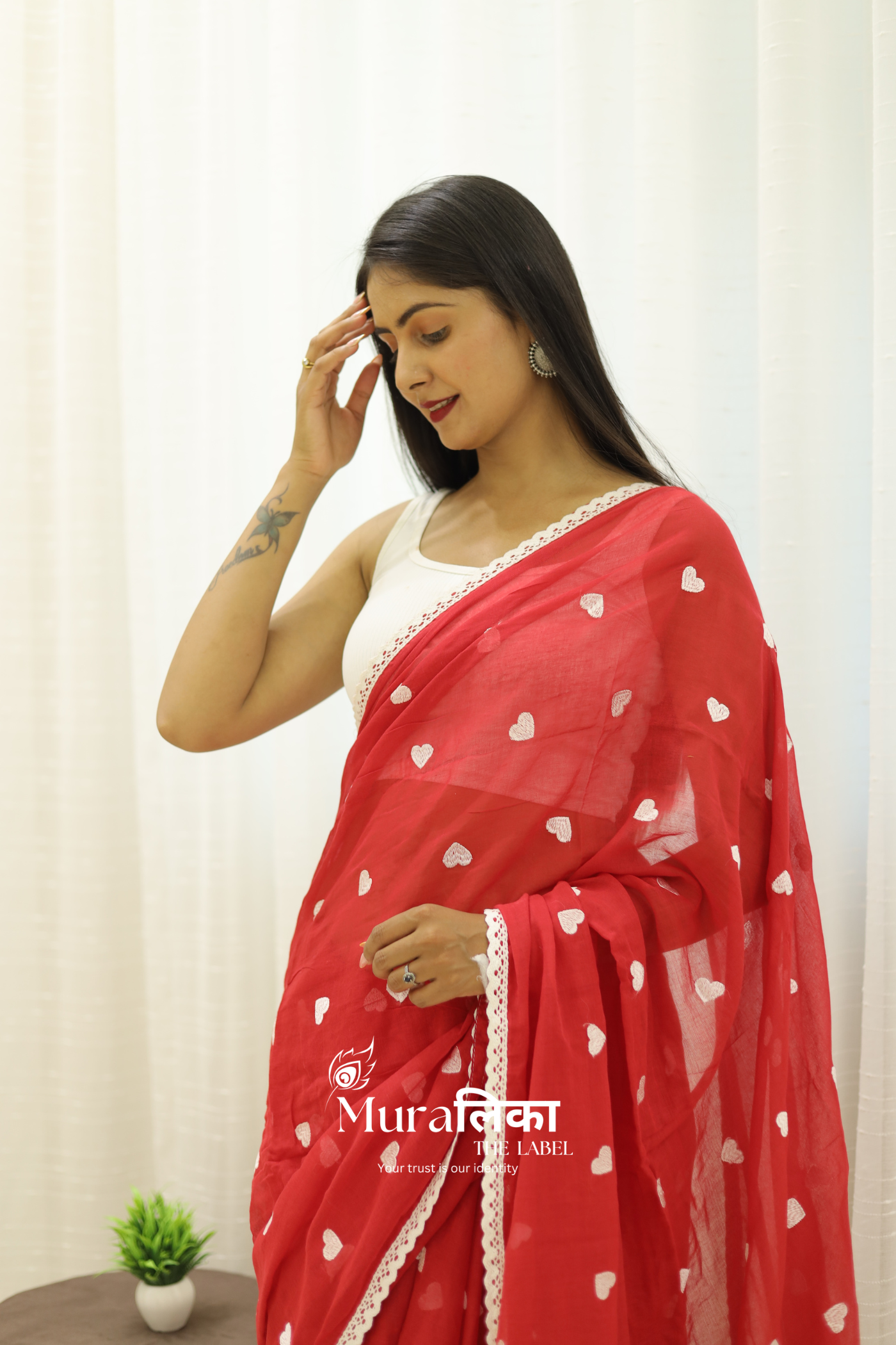 Dil Red Embroidered Mulmul Cotton Saree
