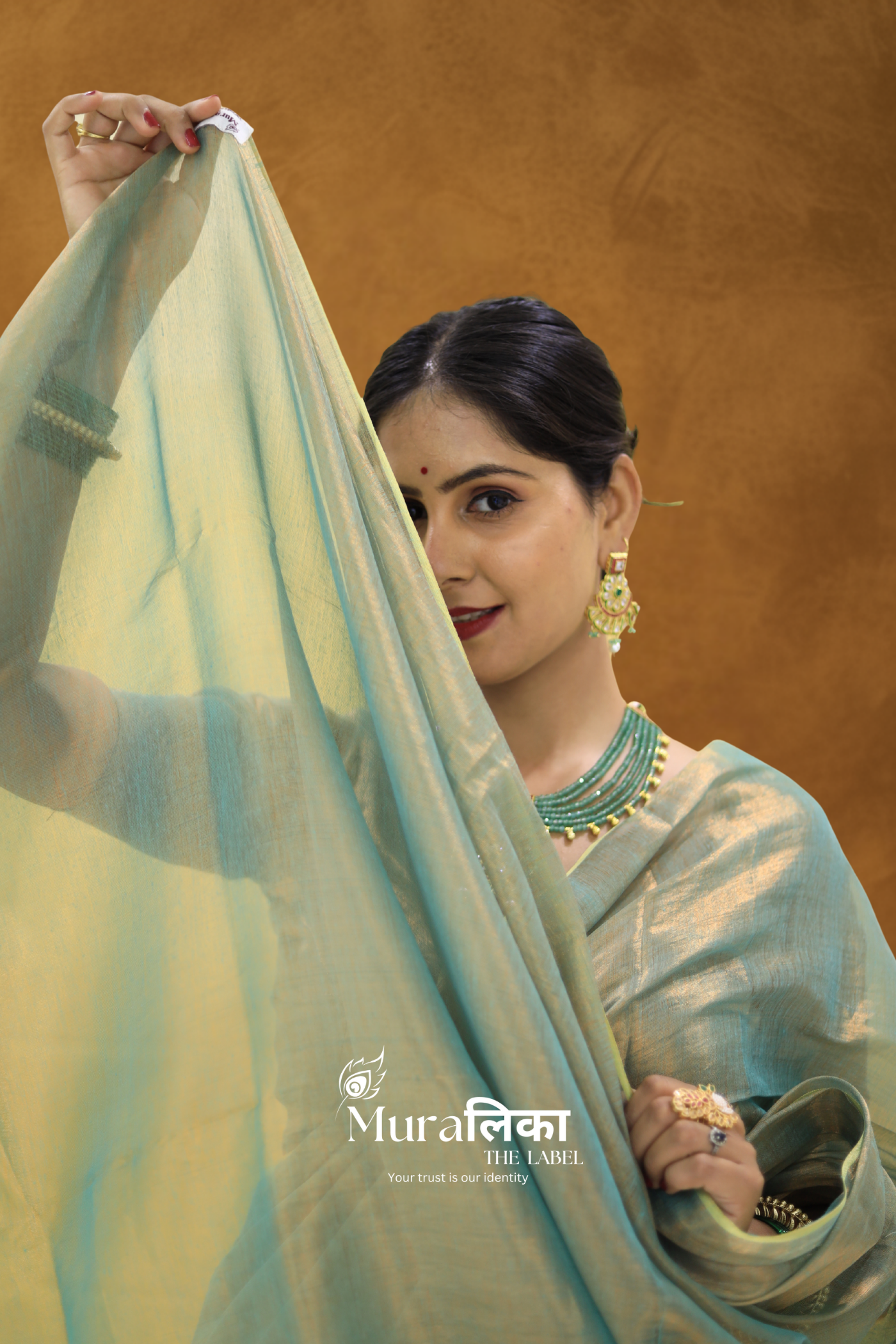 Muralika Pure Elegance Handloom Tissue Saree