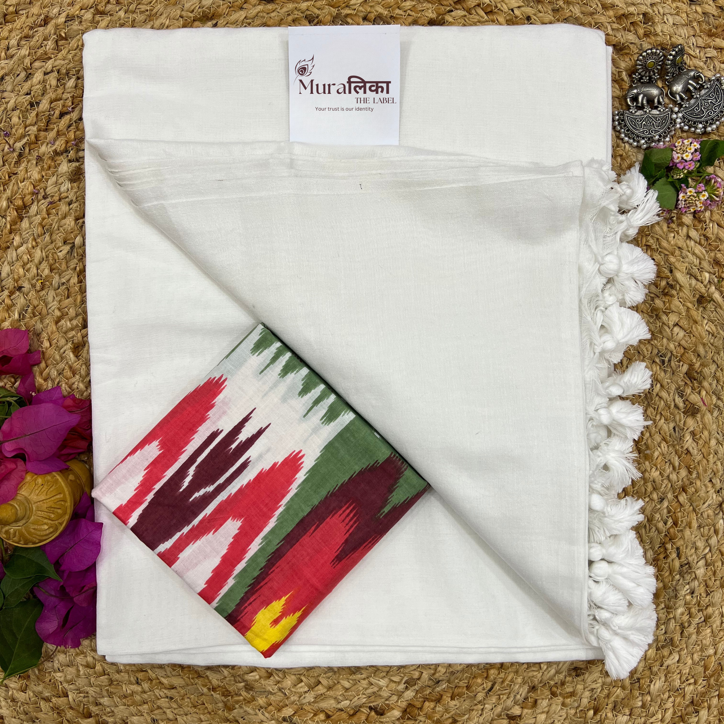 Muralika White Handloom Saree