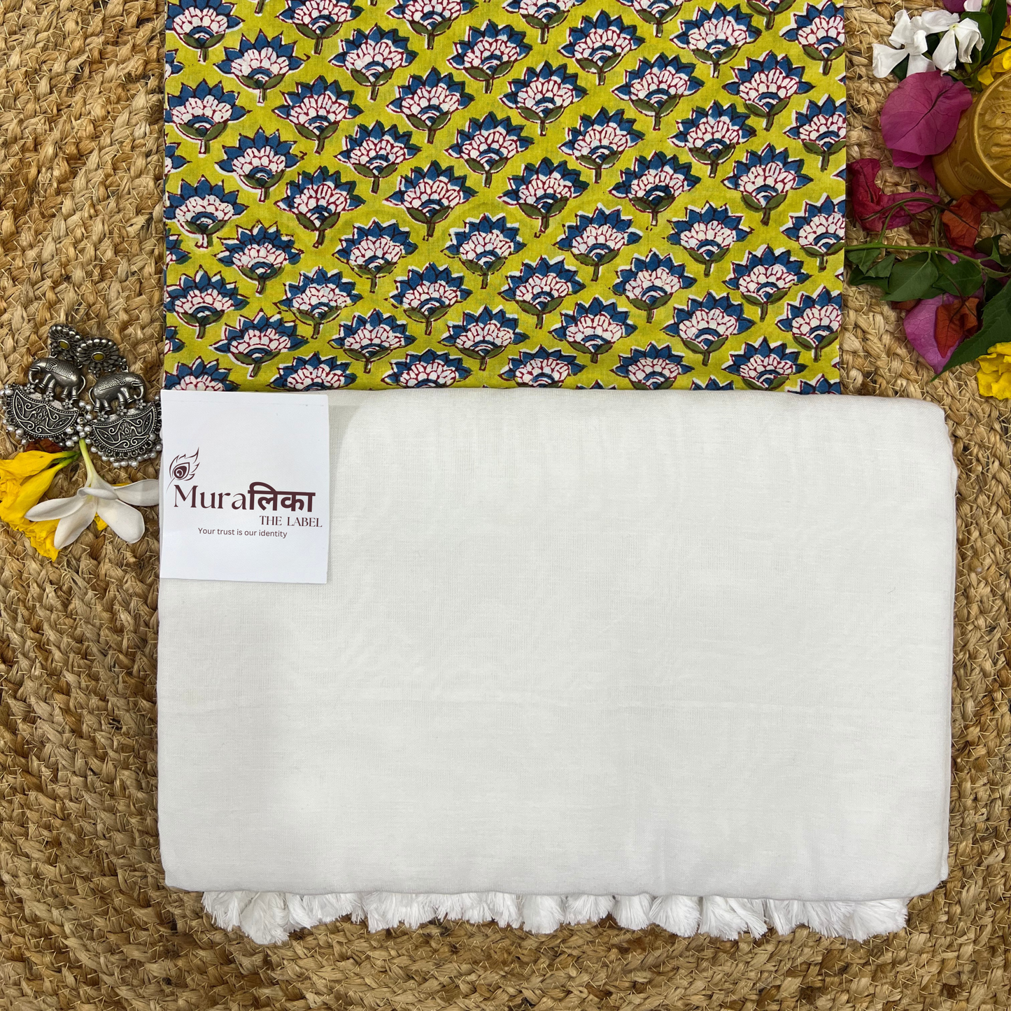 Muralika White Handloom Saree