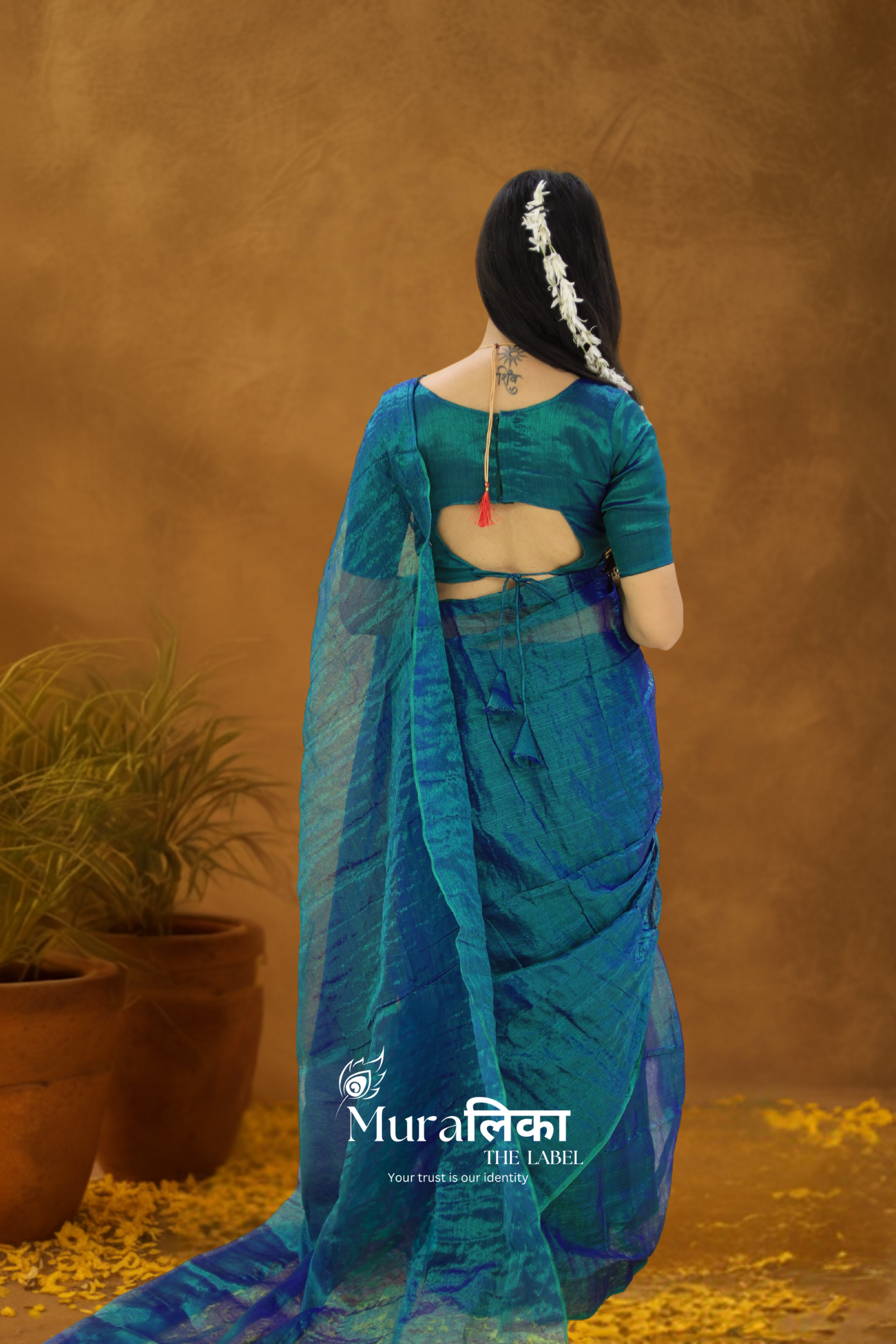 Muralika Pure Elegance Handloom Tissue Saree