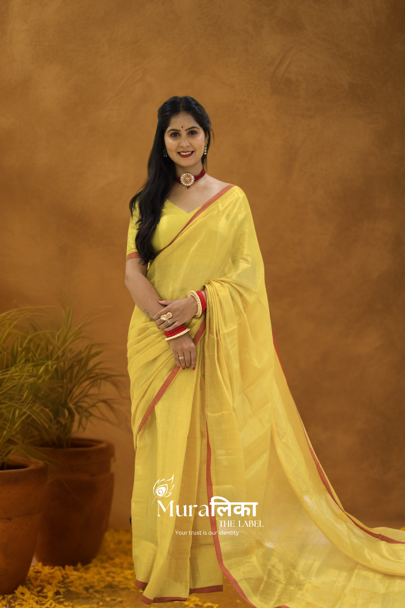 Muralika Pure Elegance Handloom Tissue Saree