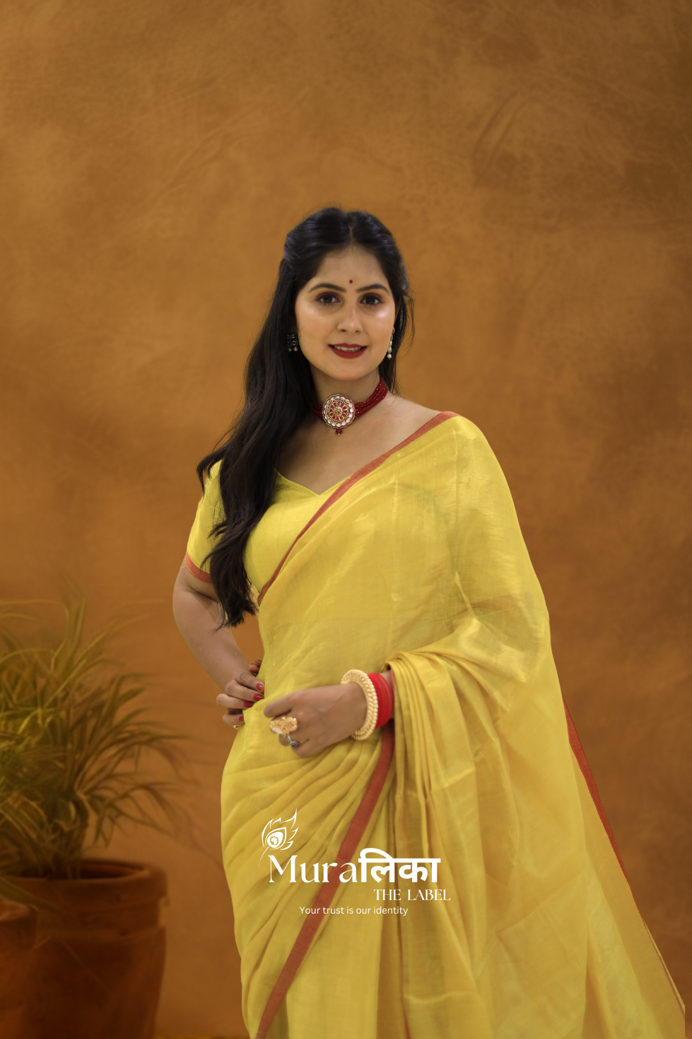 Muralika Pure Elegance Handloom Tissue Saree