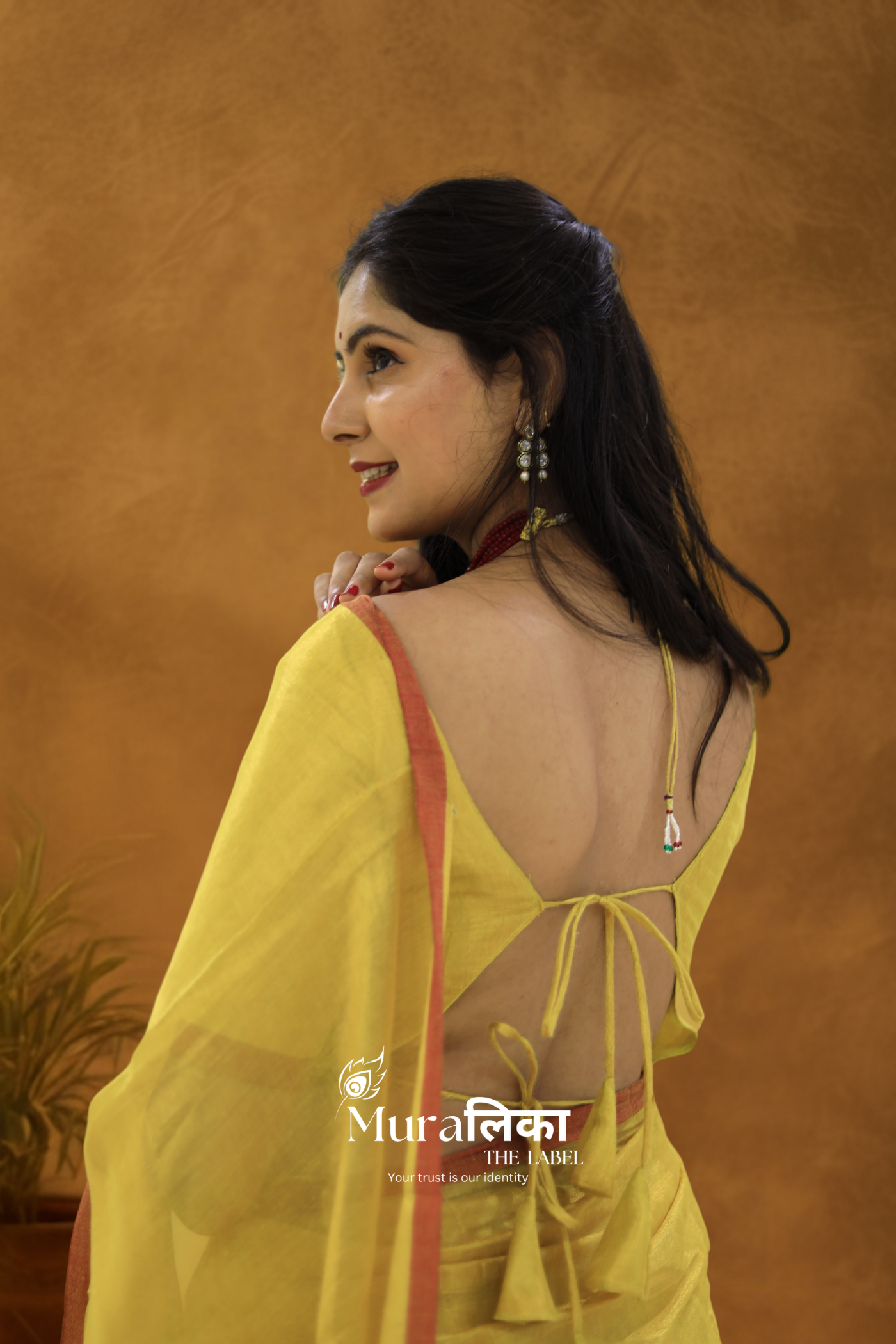 Muralika Pure Elegance Handloom Tissue Saree