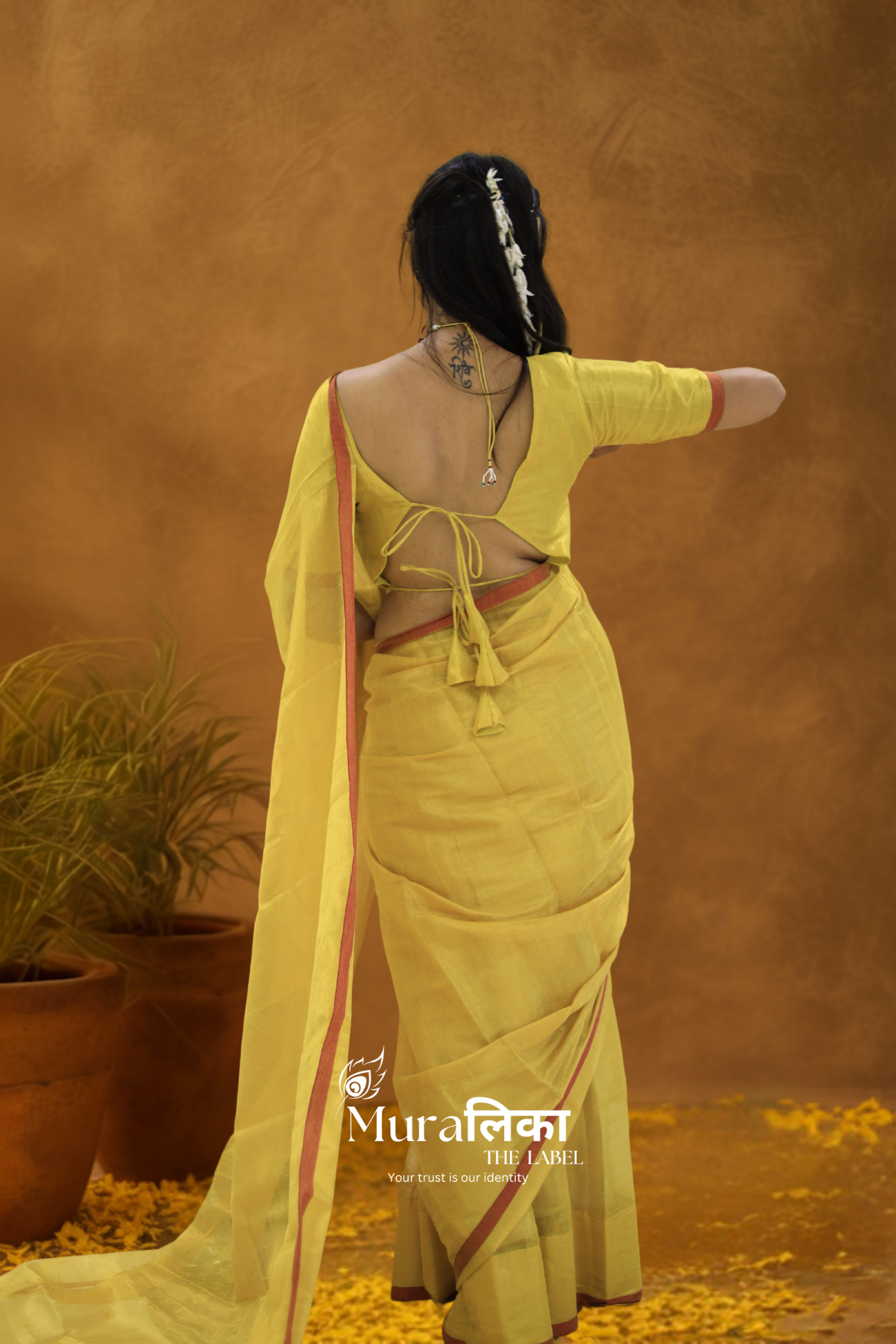 Muralika Pure Elegance Handloom Tissue Saree