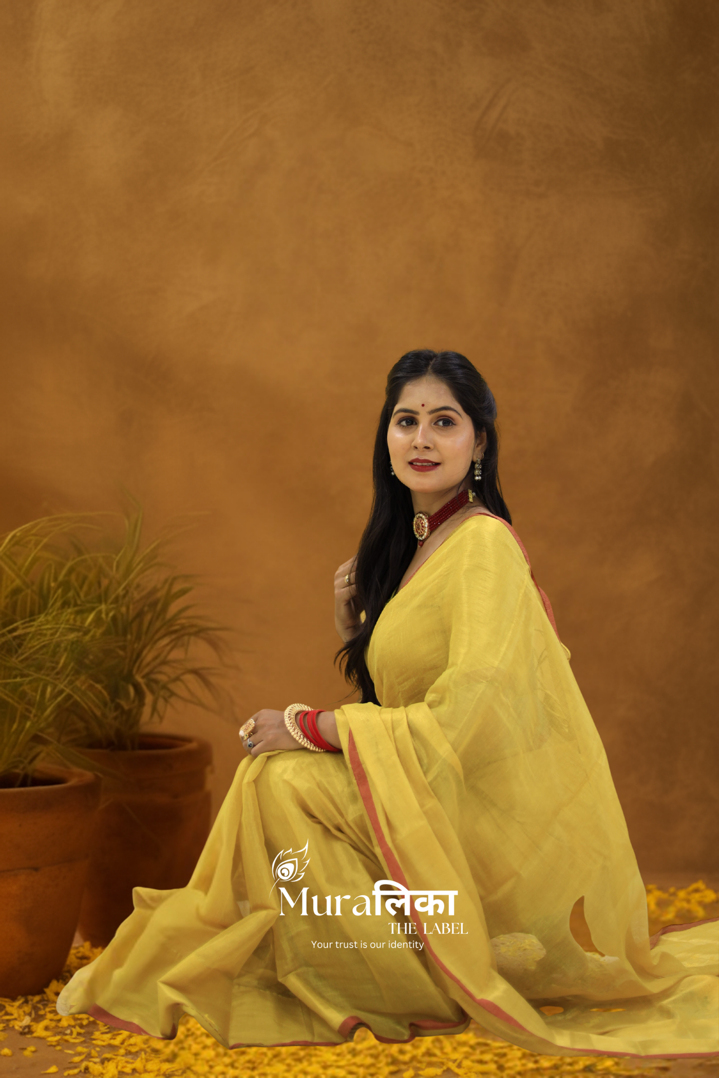Muralika Pure Elegance Handloom Tissue Saree