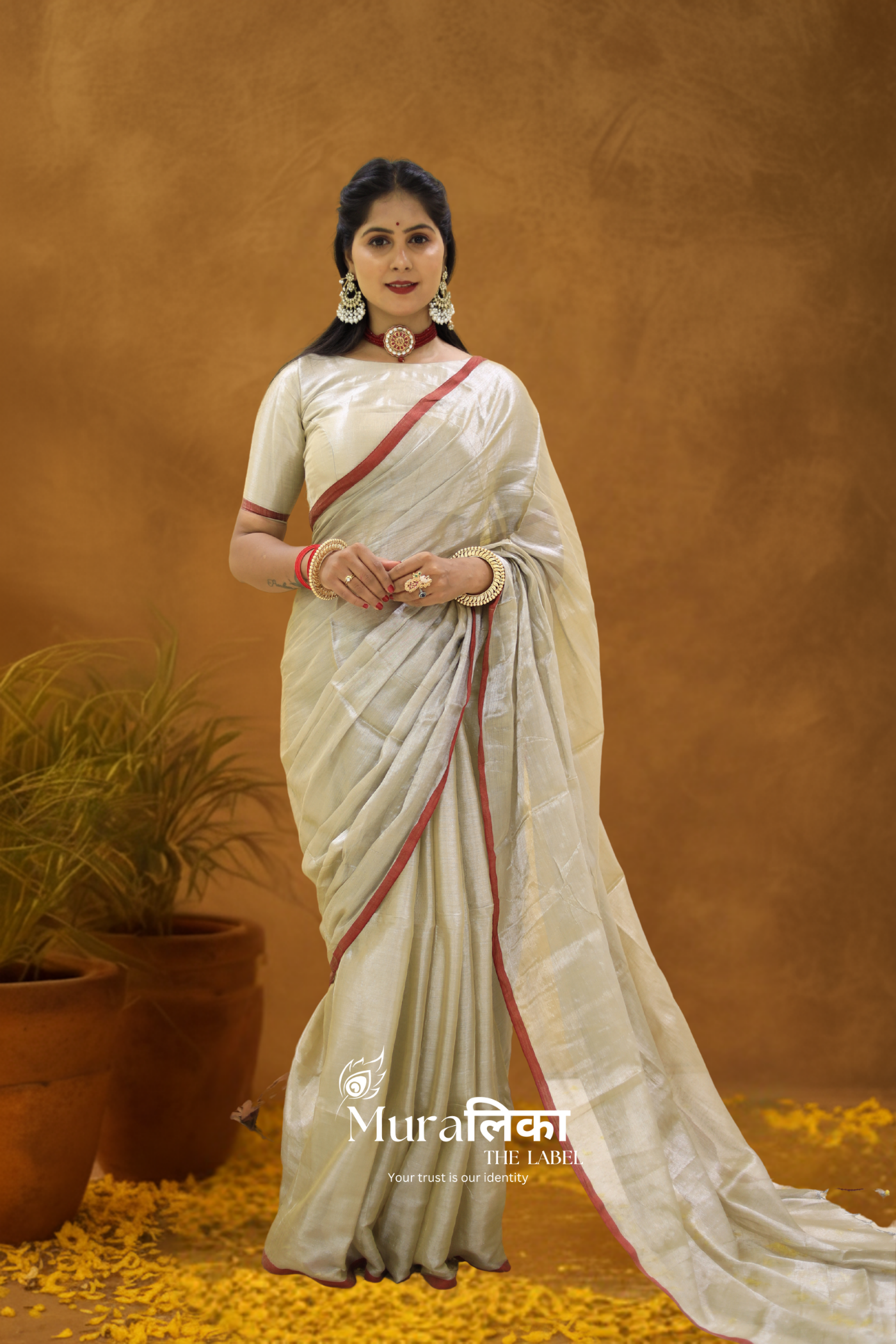 Muralika Pure Elegance Handloom Tissue Saree