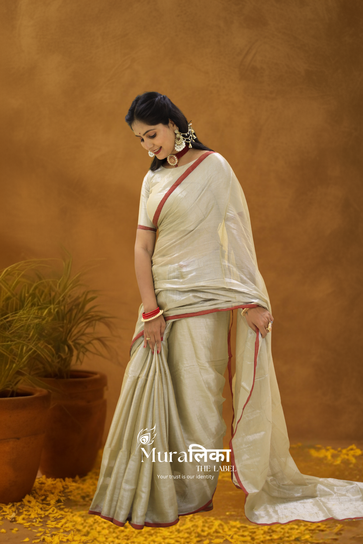 Muralika Pure Elegance Handloom Tissue Saree