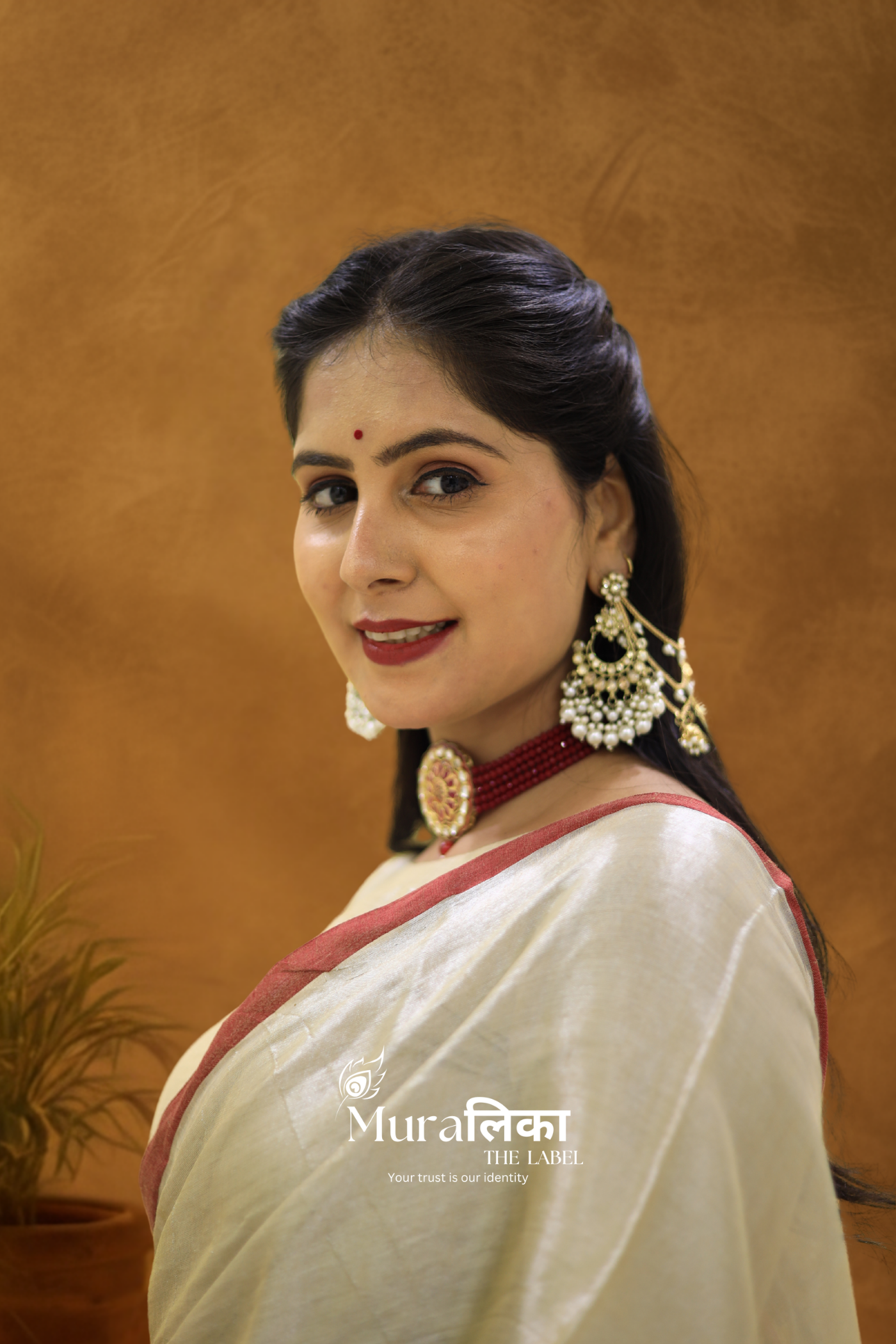 Muralika Pure Elegance Handloom Tissue Saree